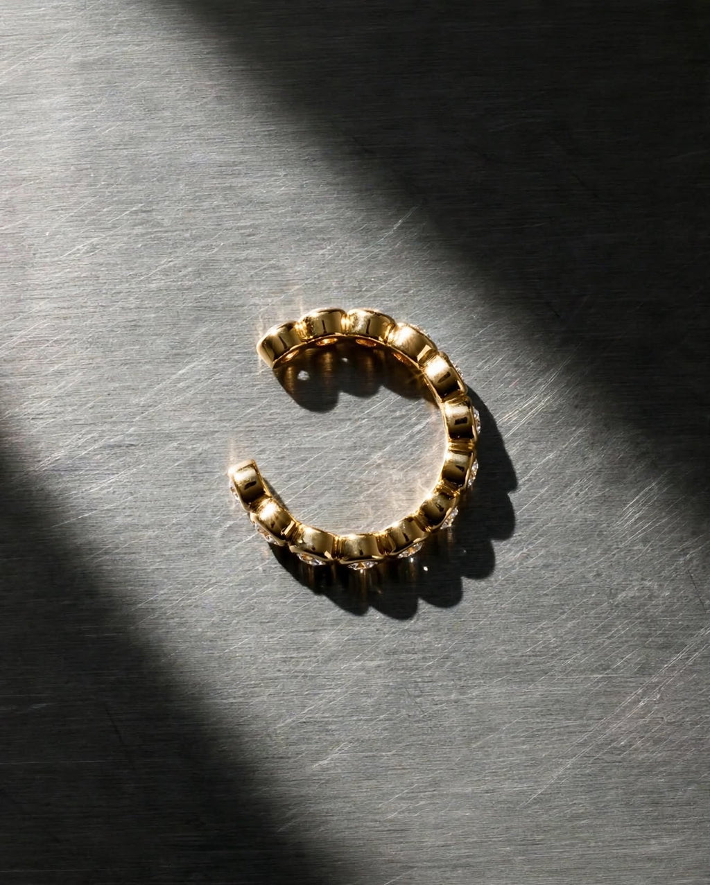 14 Ayar Altın Yuvarlak Taşlı Earcuff Kıkırdak Küpe