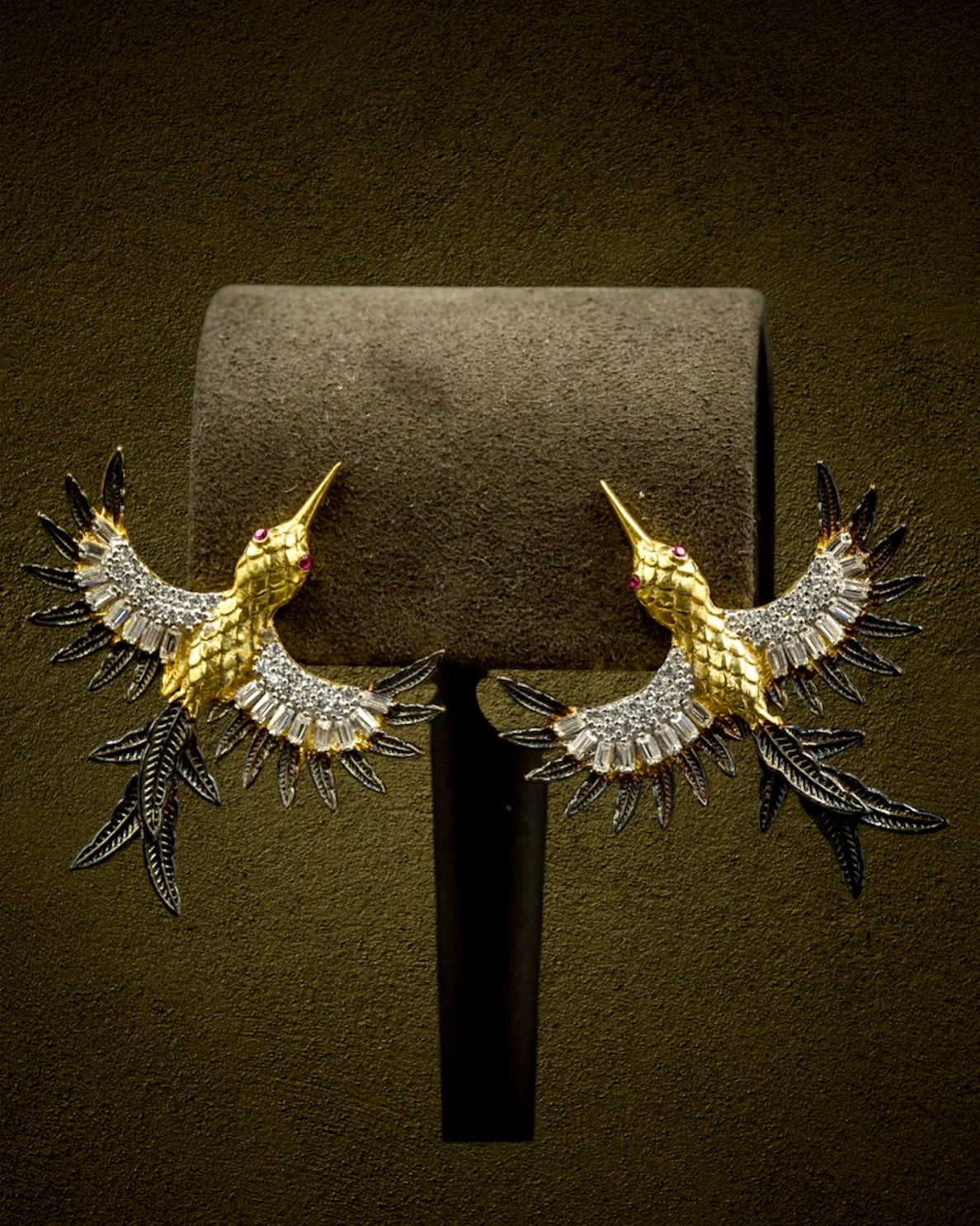 925 Ayar Gümüş Üzeri Altın Kaplama | Altın Kanatlar Küpesi