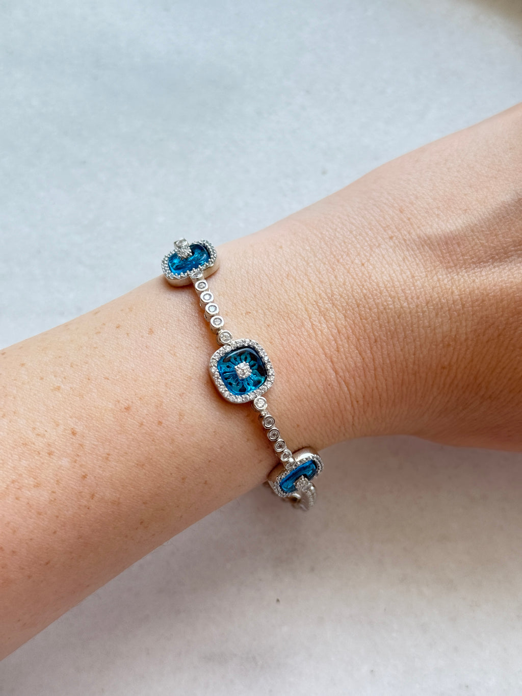 925 Ayar Gümüş Üzeri Altın Kaplama | Cam Göz İthal Bileklik-Beşli