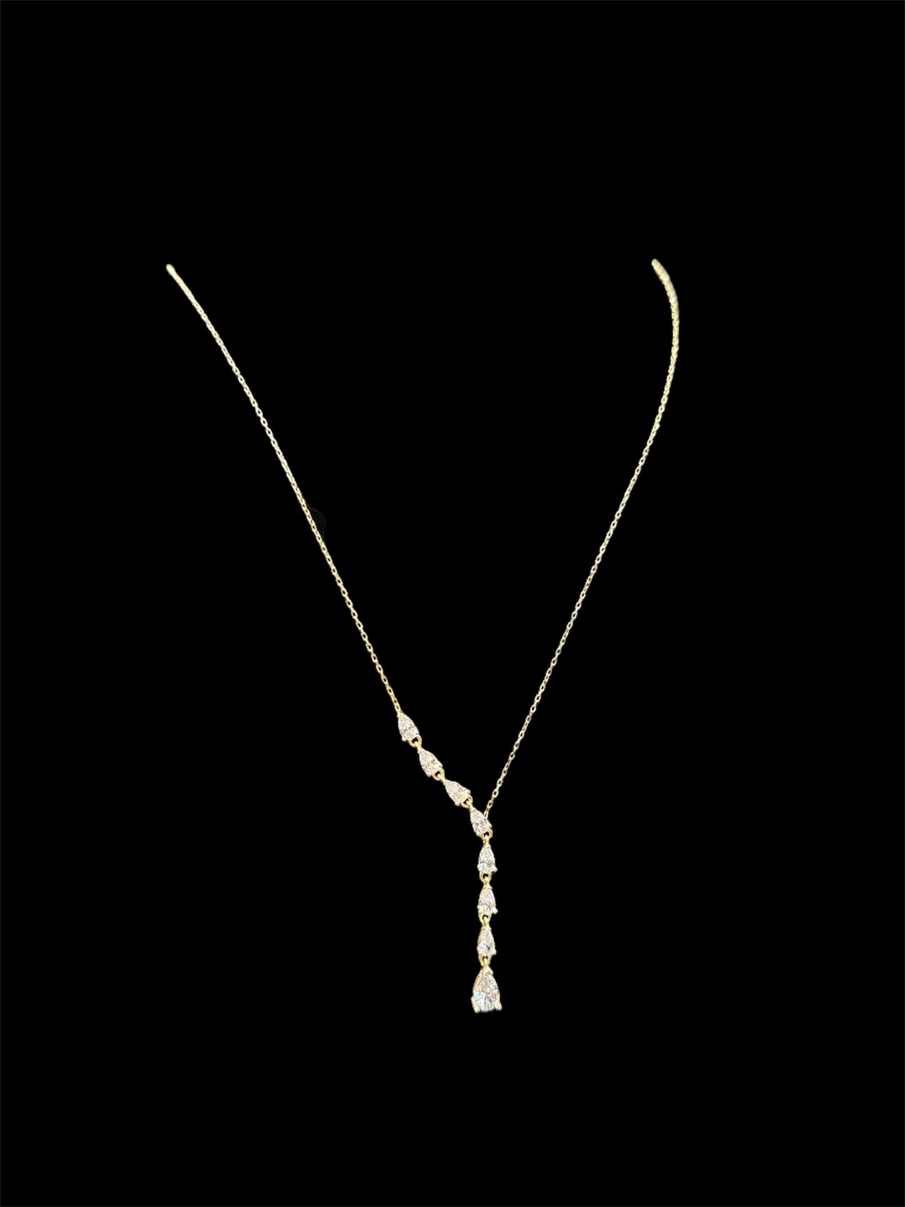 925 Ayar Gümüş Üzeri Altın Kaplama | Işık Damlası Yolu Kolye