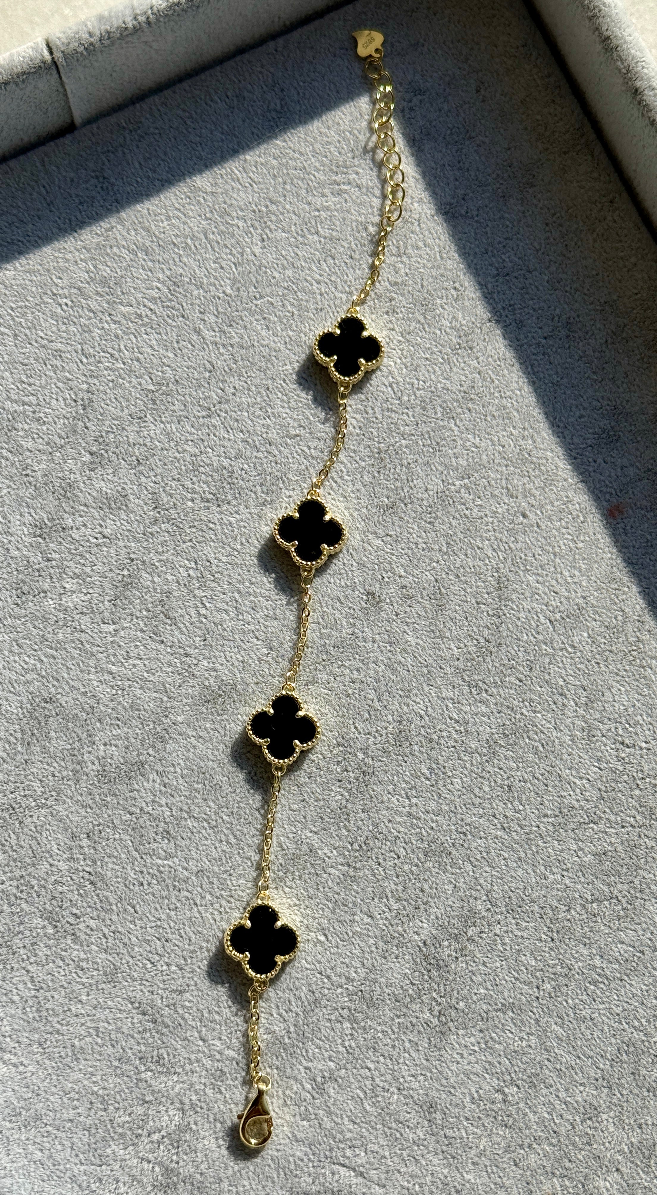 925 Ayar İthal Gümüş Üzeri Altın Kaplama | Marka İthal Siyah Yonca Bileklik