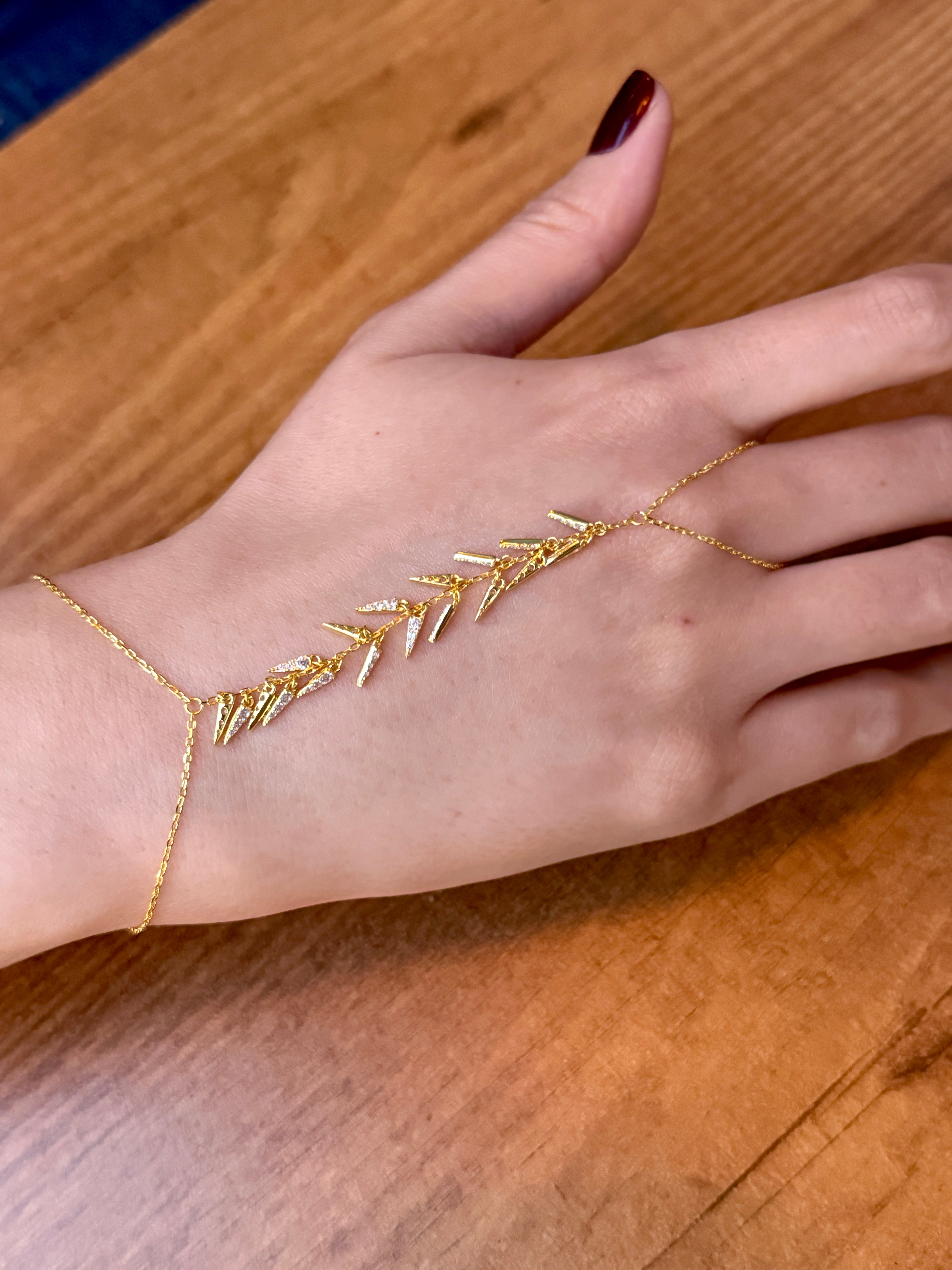 925 Ayar Gümüş Üzeri Altın Kaplama | Taşlı Püskül Şahmeran - El Zinciri