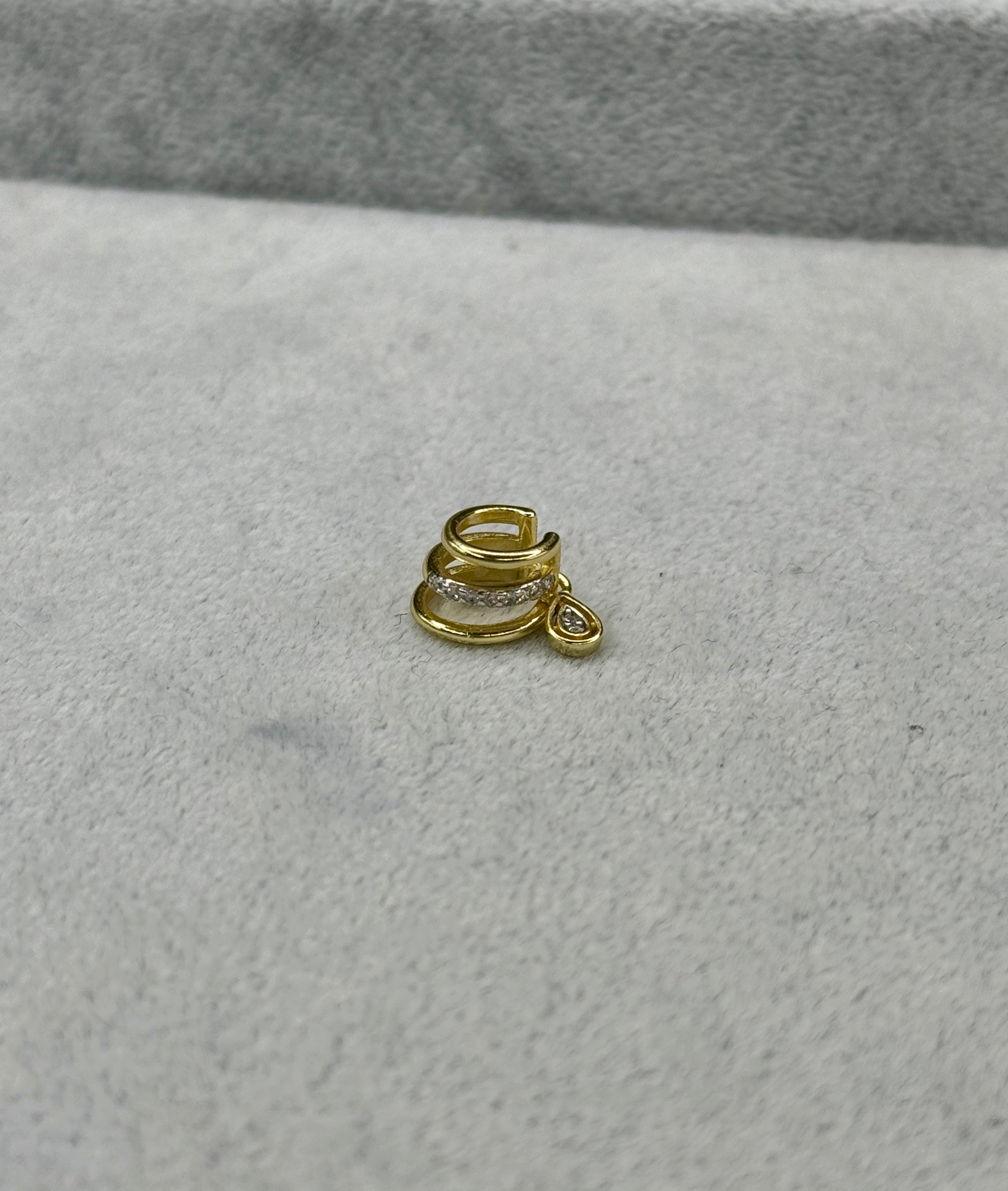 925 Ayar İthal Gümüş Üzeri Altın Kaplama | Düz Halkalı Damla Taşlı Earcuff