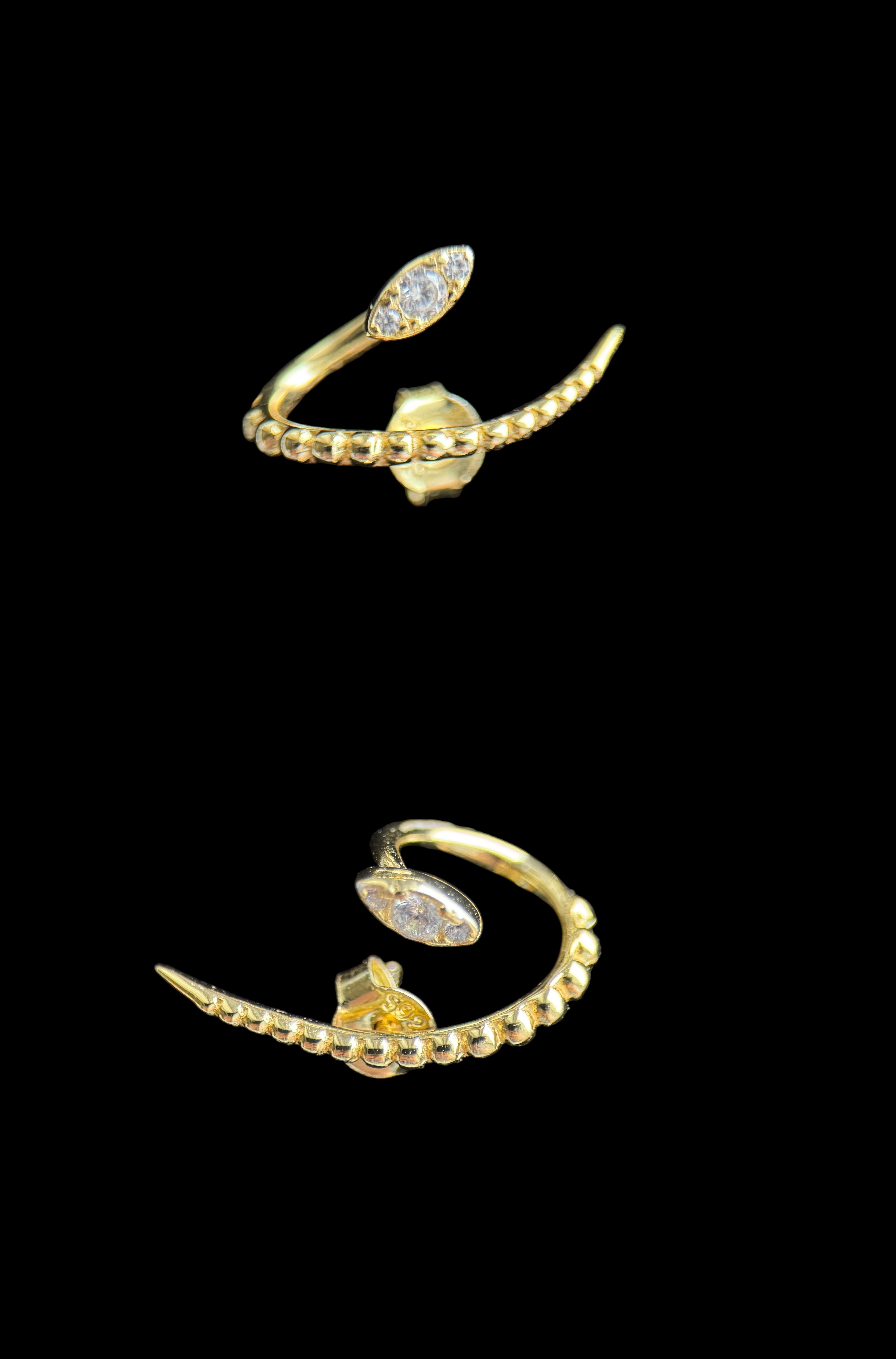 925 Ayar İthal Gümüş Üzeri Altın Kaplama | Taşlı Kavisli Minimal Climber Küpe