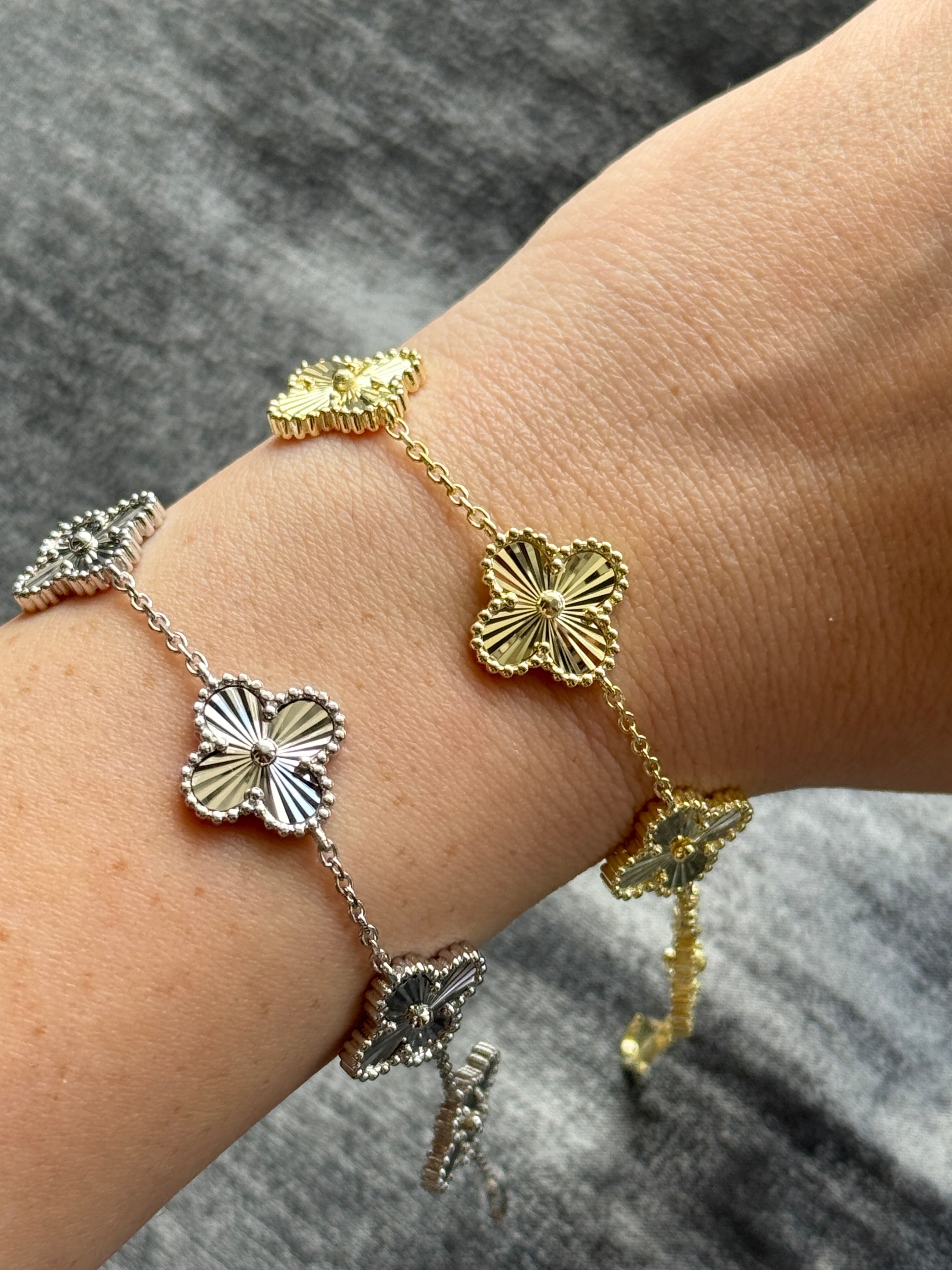 925 Ayar İthal Gümüş Üzeri Altın Kaplama | Marka İthal Silver-Gold Yonca Bileklik