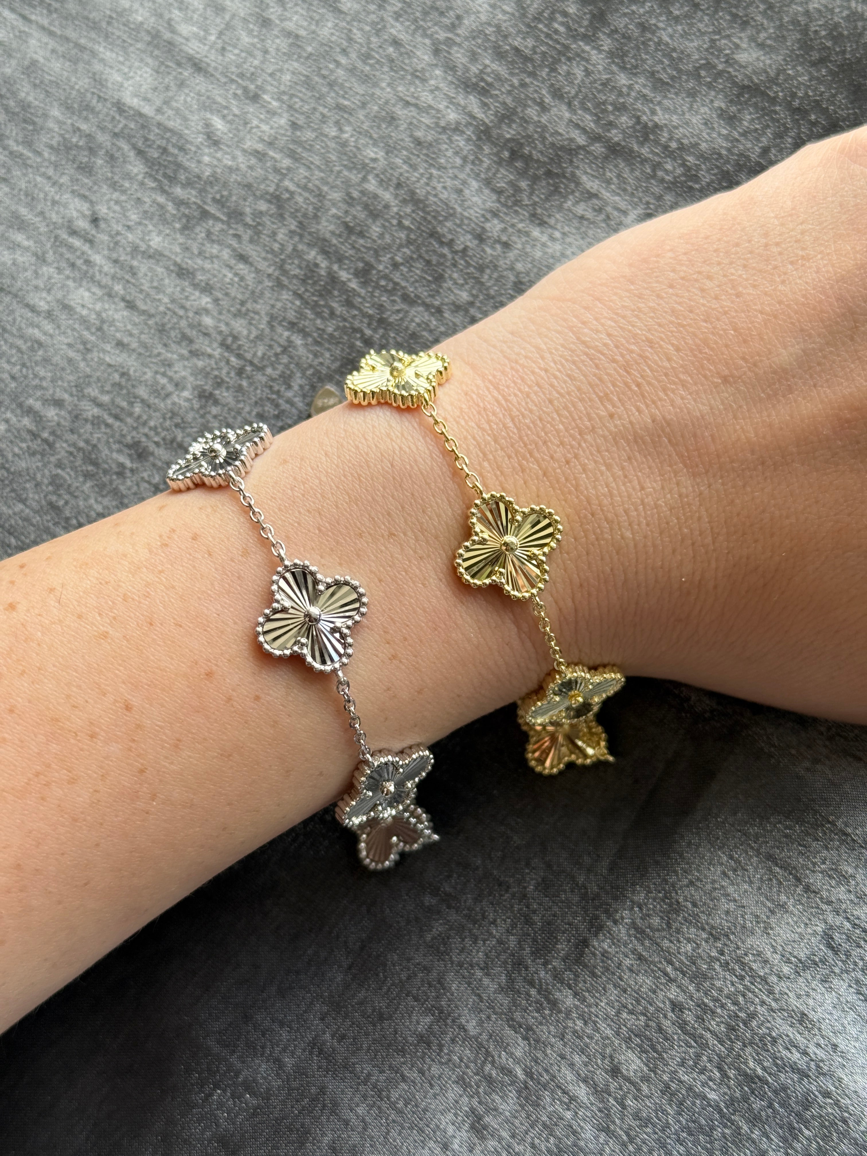 925 Ayar İthal Gümüş Üzeri Altın Kaplama | Marka İthal Silver-Gold Yonca Bileklik