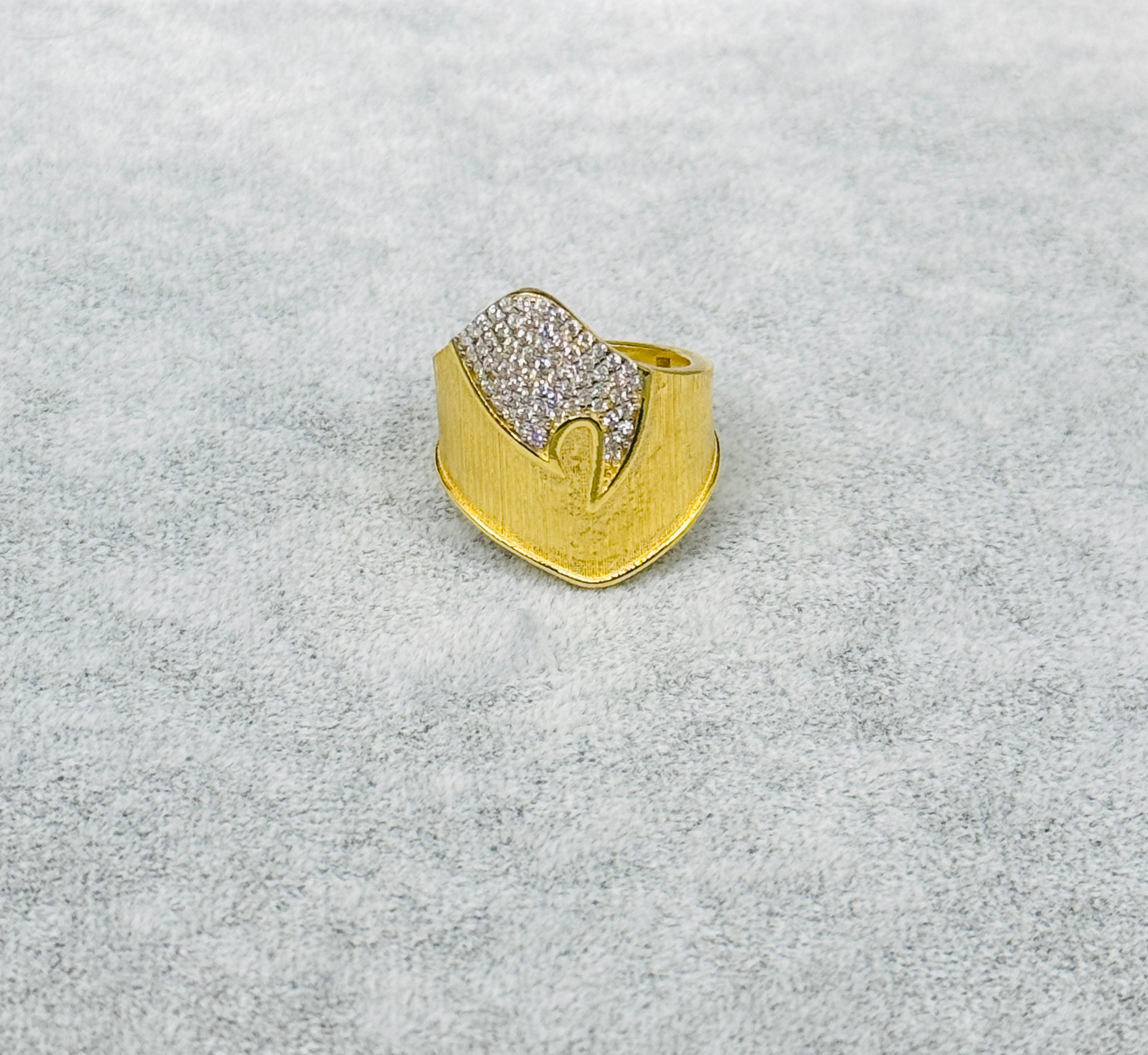 925 Ayar İthal Gümüş Üzeri Altın Kaplama | Mini Kalkan Yüzük