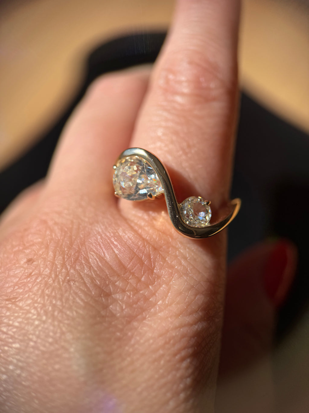 925 Ayar İthal Gümüş Üzeri Altın Kaplama | Mozanit Taşlı S Yüzük