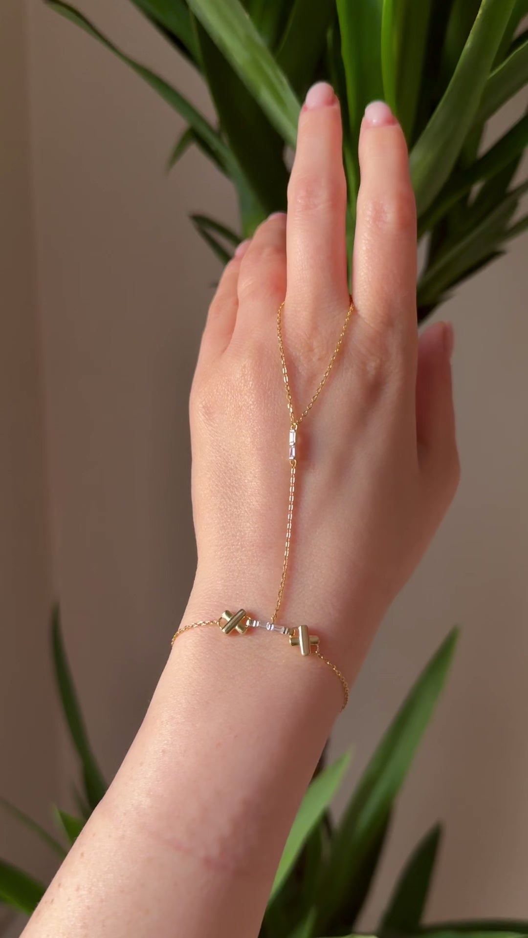 925 Ayar İthal Gümüş Üzeri Altın Kaplama Taşlı X Şahmeran-El Zinciri